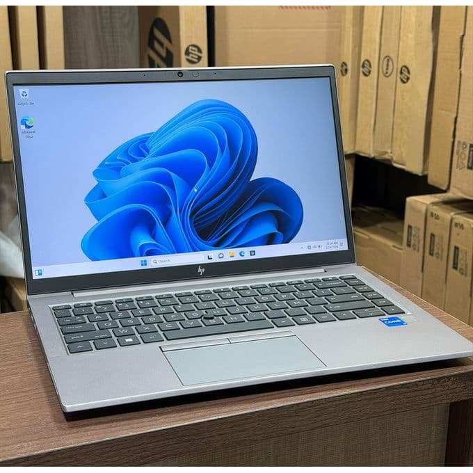 HP Laptop - ZBook Firefly 14 G8 Mobile Workstation PC